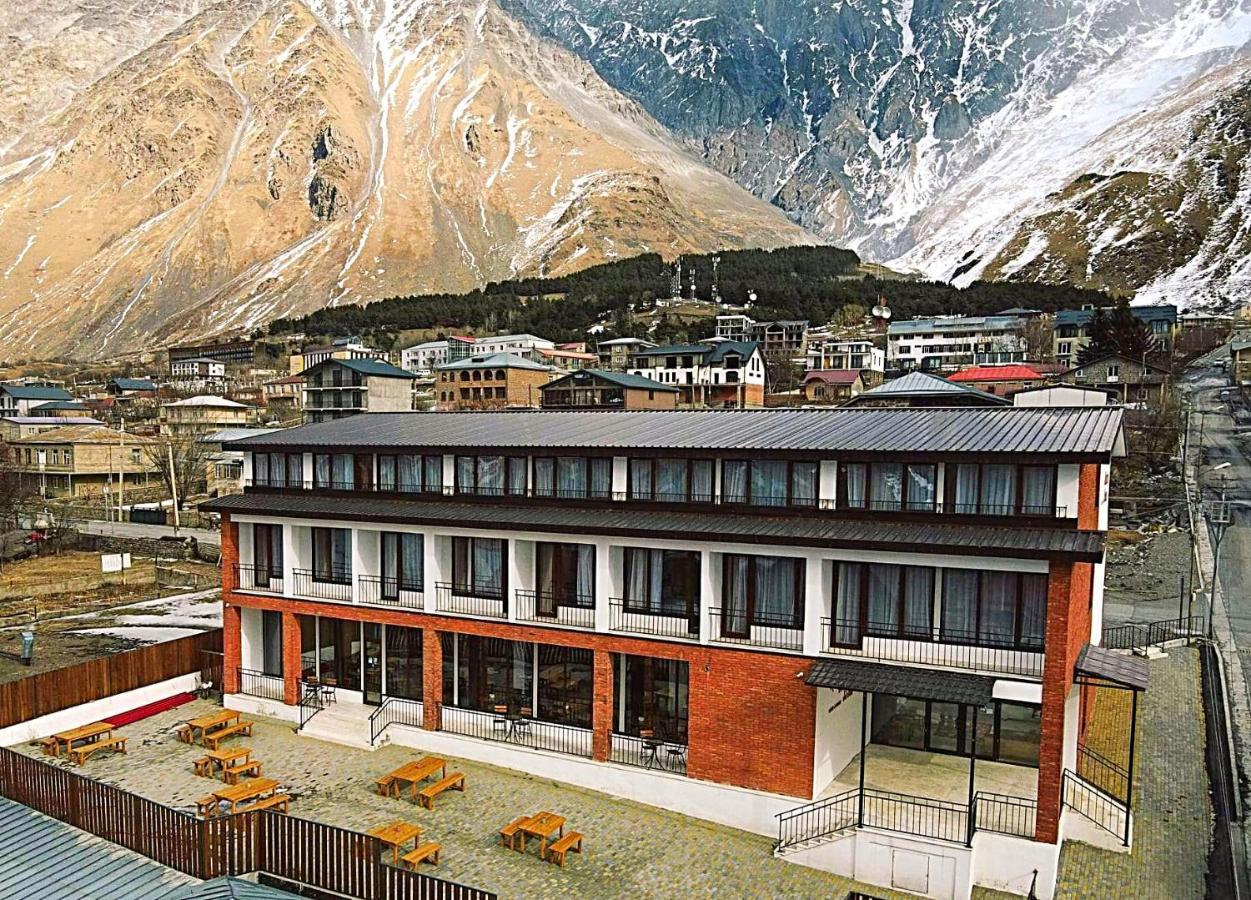 Mountain House Kazbegi Hotel Exterior photo