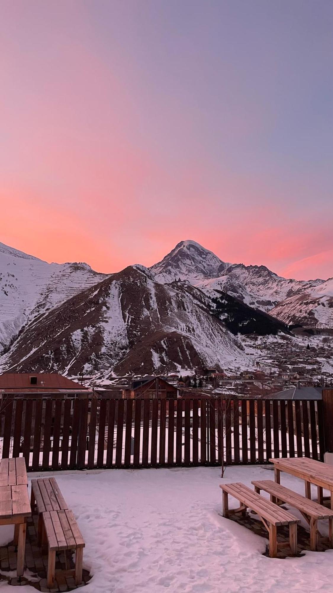 Mountain House Kazbegi Hotel Exterior photo