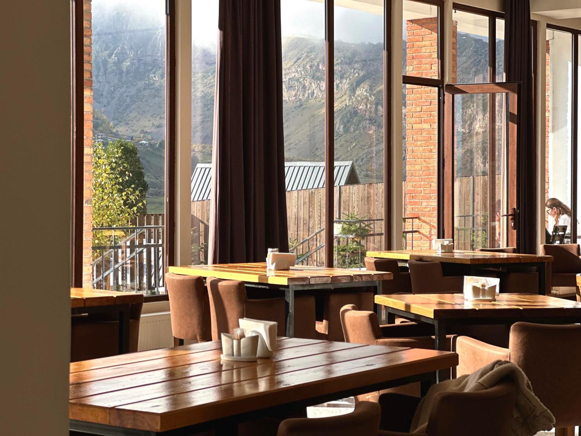 Mountain House Kazbegi Hotel Exterior photo